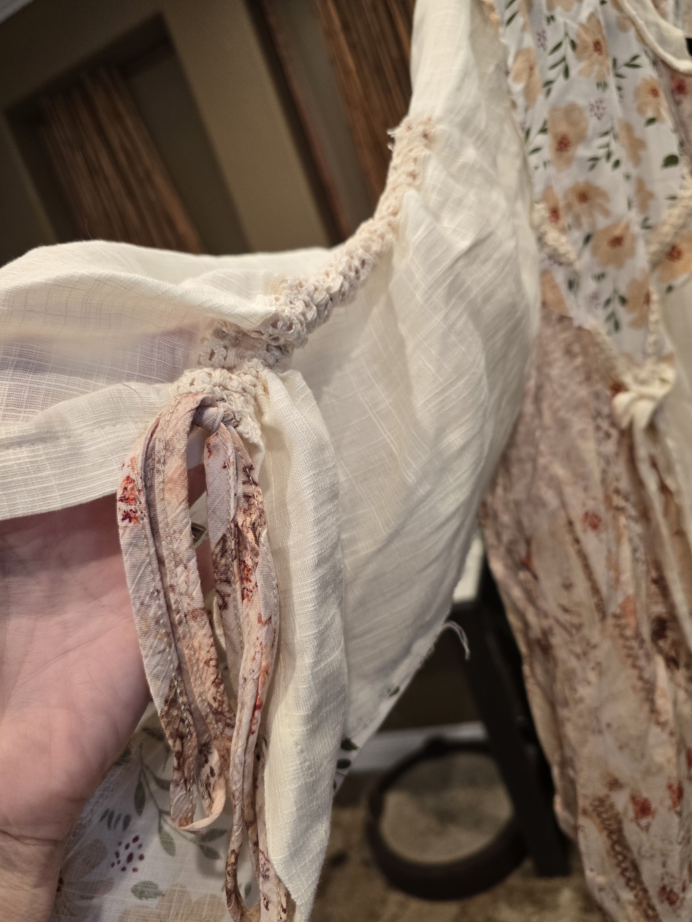 POL Cream Floral Patchwork Blouse with Pink Accents - Picture 4 of 10